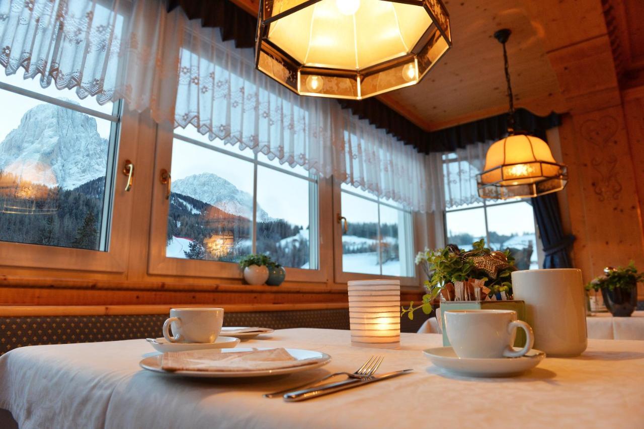 Garni Hotel Max Santa Cristina Val Gardena Exterior foto